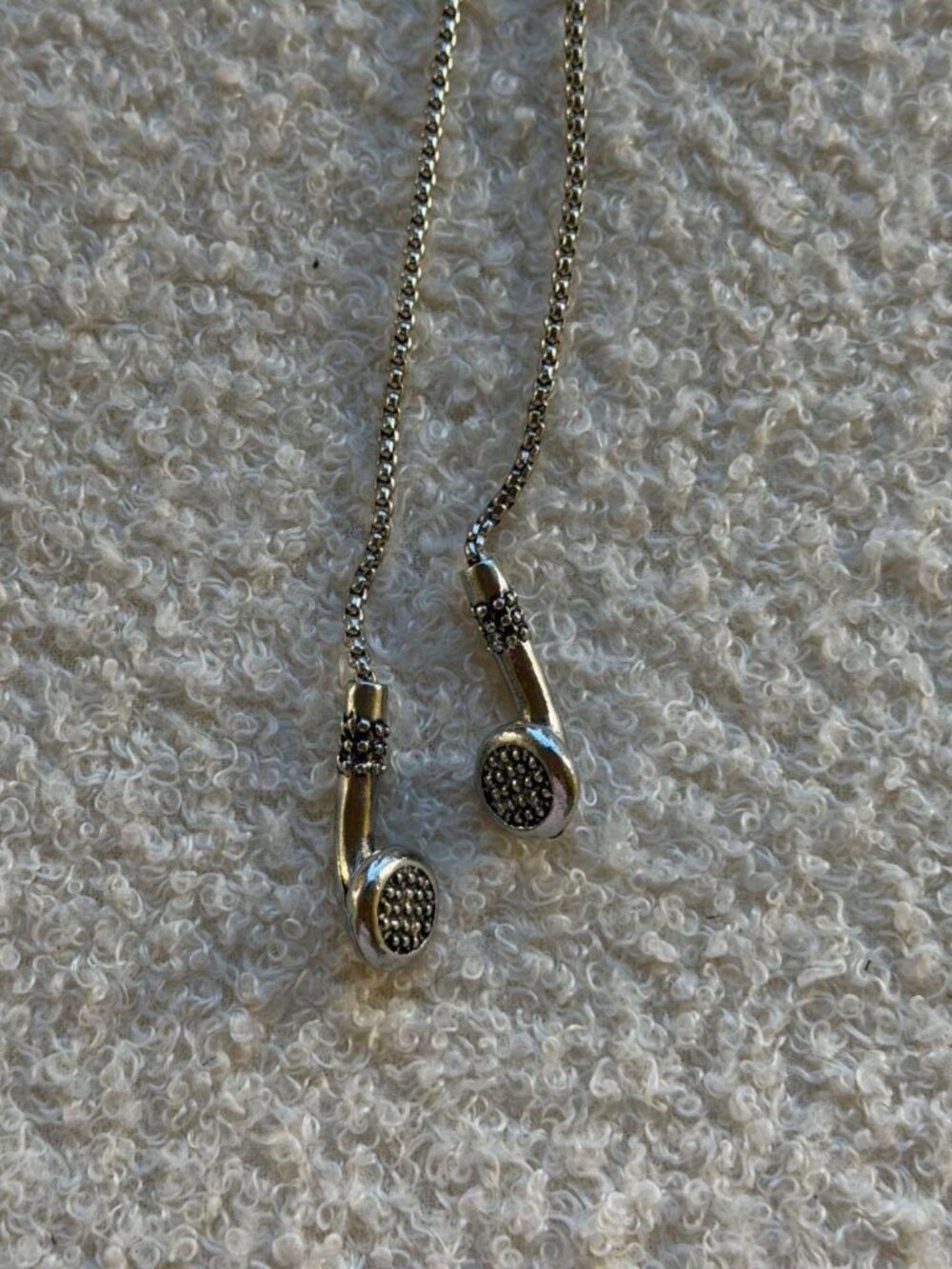 Silver Rapper Earbud Chain Punk Necklace - Picture 3 of 4